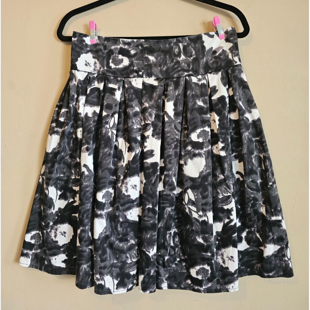 Aryeh cotton floral patterned, lined swing skirt size large